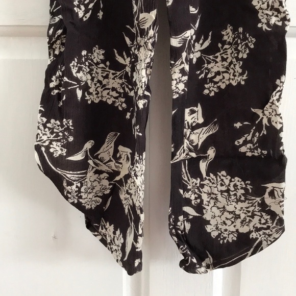 O’Neill Romper - Picture 2 of 6